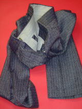 ���[�o�C�X �^